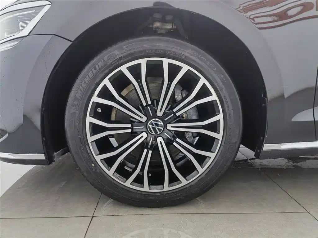 Volkswagen Phideon 2021 380TSI Luxury Edition фото 17