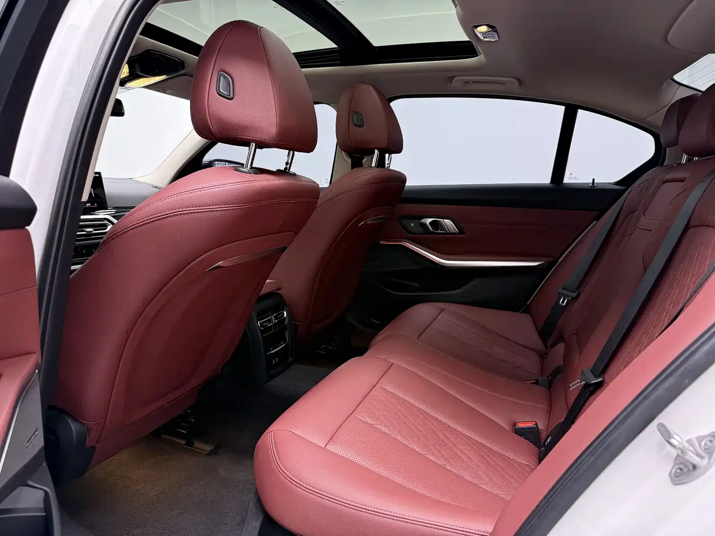 BMW i3 2024 eDrive 40 L Night Sport Package фото 10