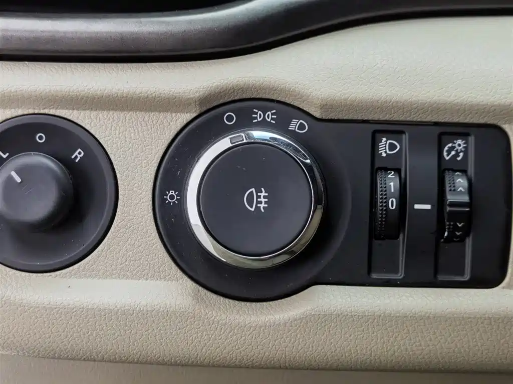 Buick Excelle 2016 15N Manual Elite фото 21