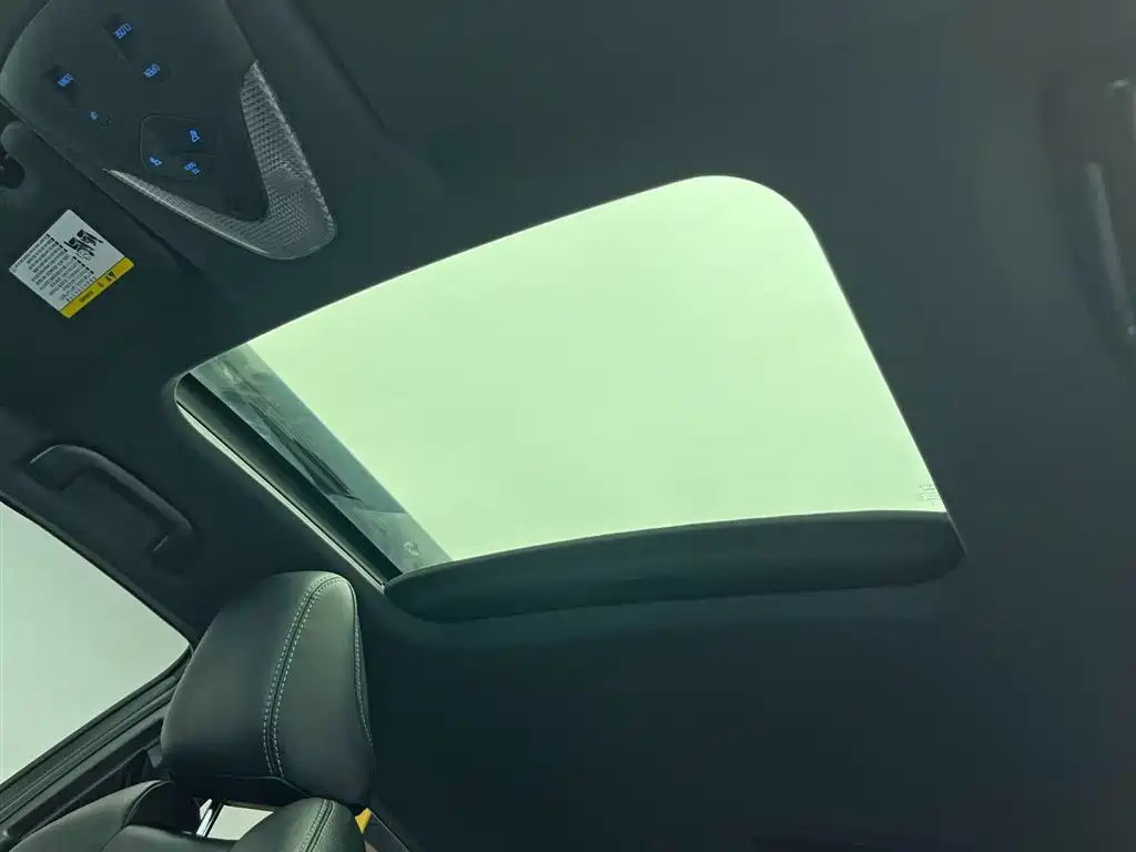 Toyota IZOA 2020 2.0L Yi Xiang Edition фото 16
