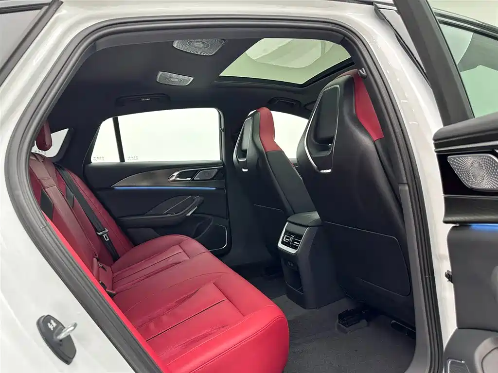Hongqi H6 2025 Model 2.0T Fashion Edition фото 21