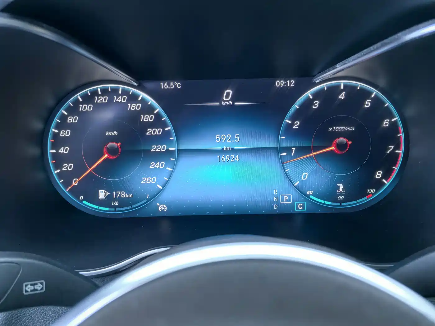 Mercedes-Benz GLC 2021 GLC 260 L 4MATIC Sporty фото 18