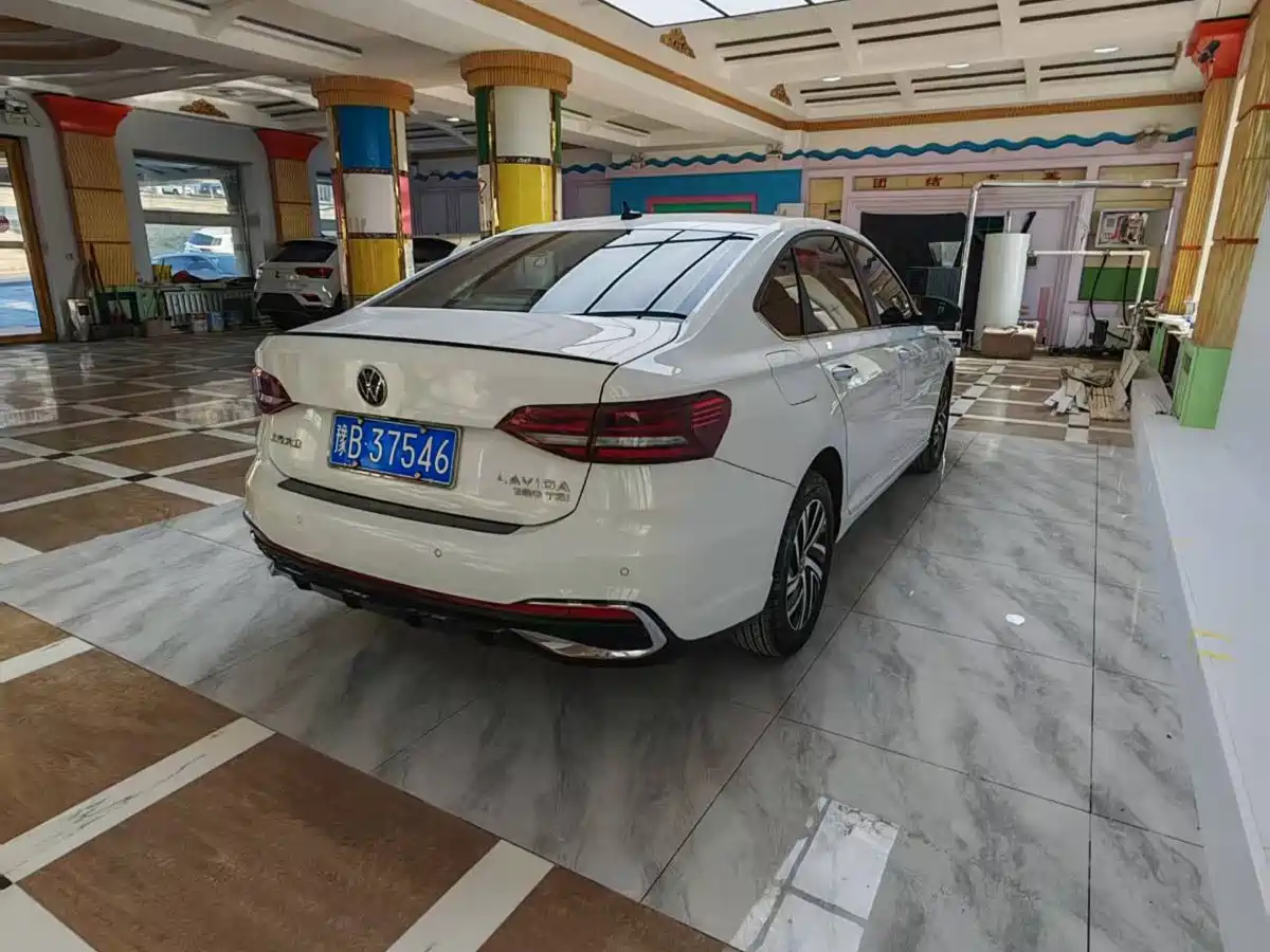 Volkswagen Lavida 2023 280TSI DSG Starlight Comfort Edition фото 9