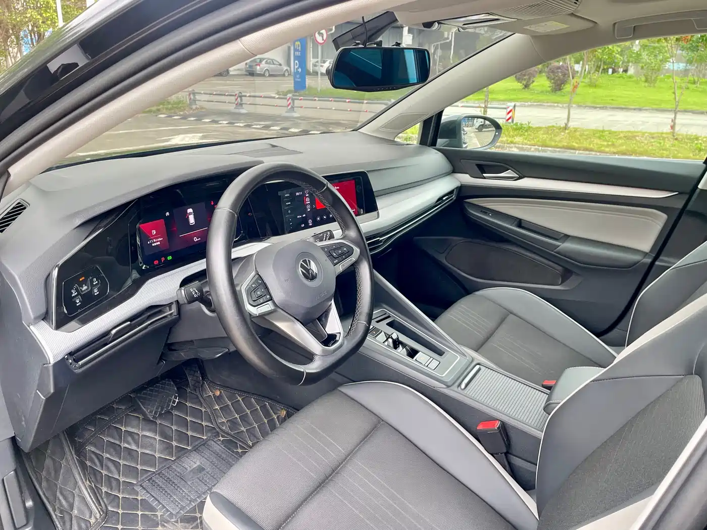 Volkswagen Golf 2021 280TSI DSG Pro Launch Edition фото 4