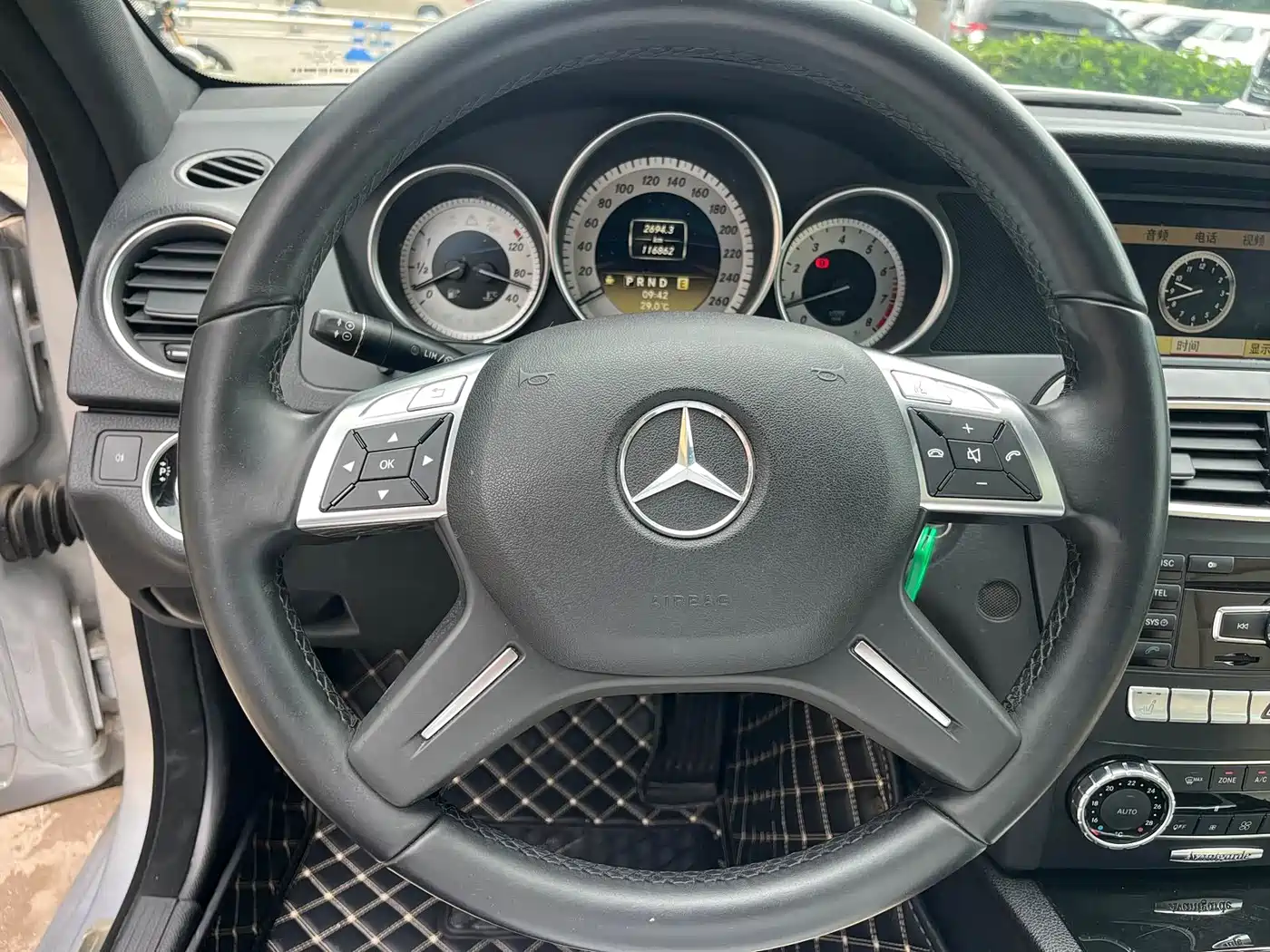Фото 21 - Mercedes-Benz C-Class