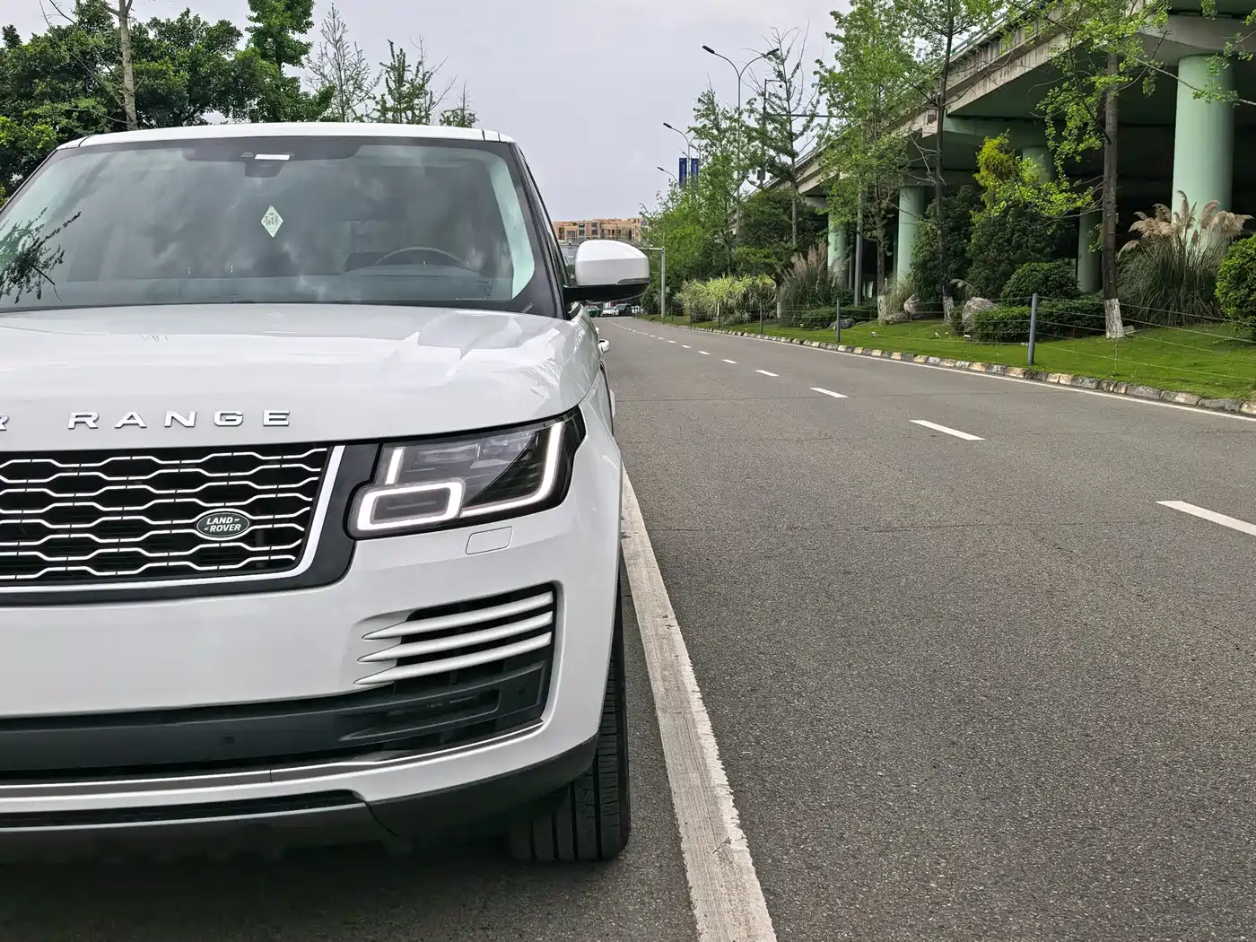 Land Rover Range Rover 2018 3.0 SC V6 Vogue Heritage Extended Edition фото 6