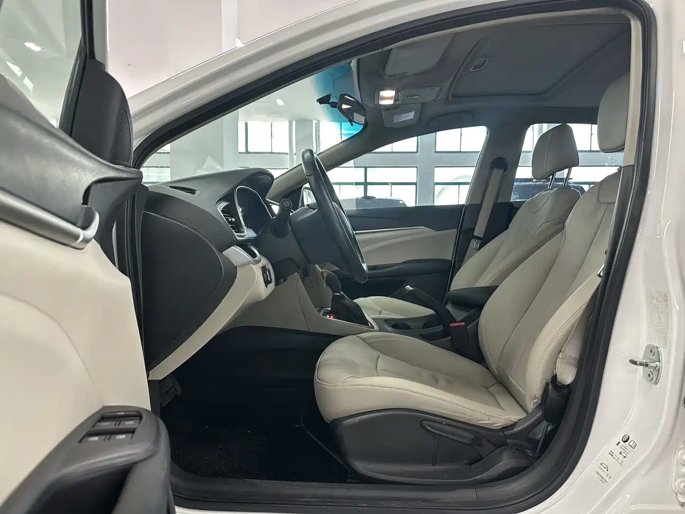 Buick Excelle 2018 15T Dual Clutch Elite (China V) фото 9