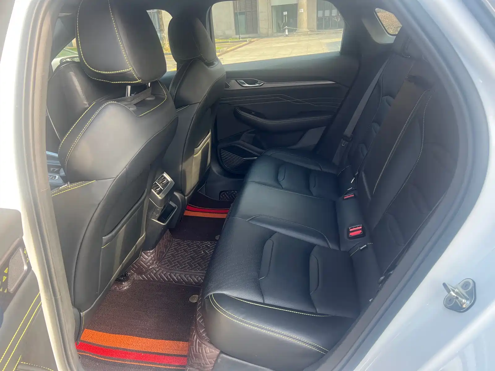 Фото 6 - Geely Preface