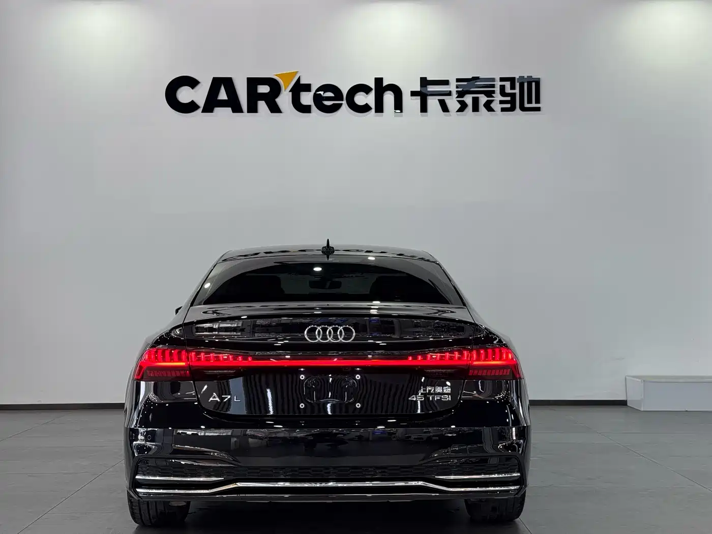 Audi A7L 2024 45TFSI S-line Dream Edition Crystal Package фото 24