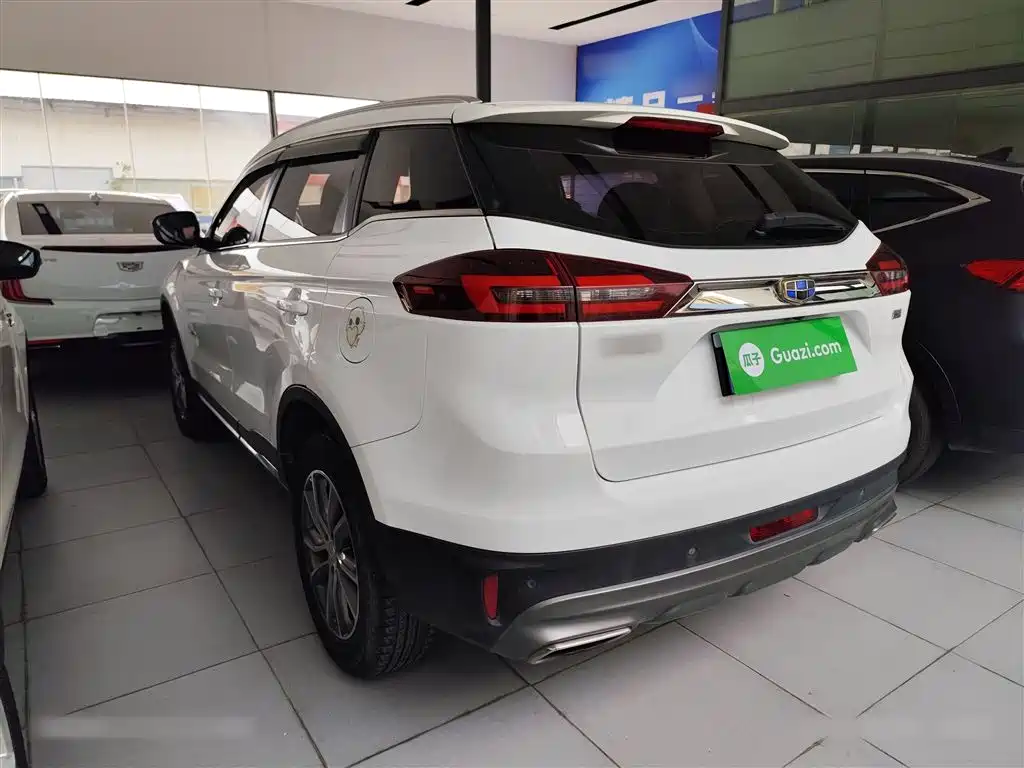 Фото 5 - Geely Atlas