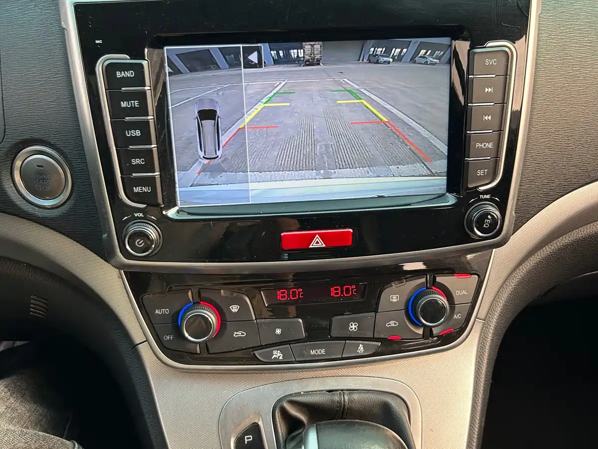 Haval M6 2019 1.5T DCT 2WD Elite Type China VI фото 8