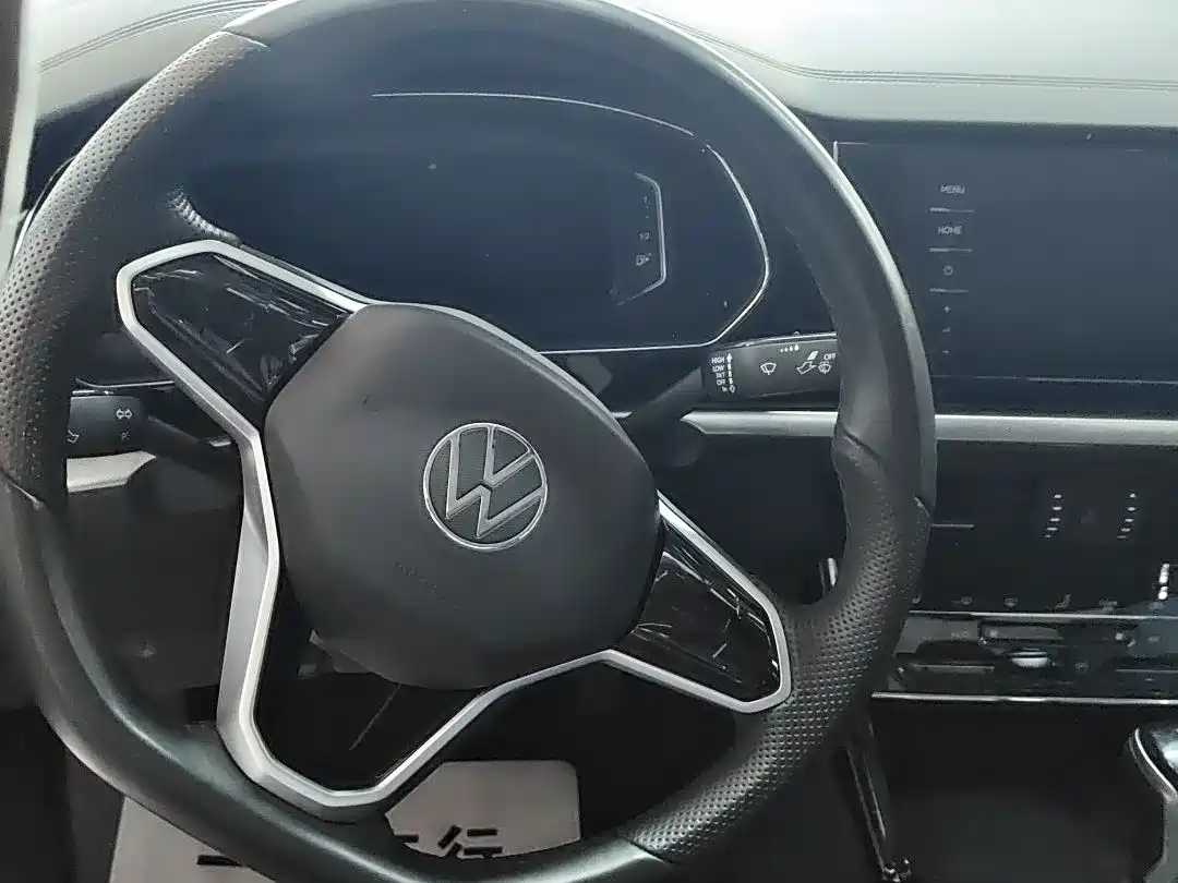 Volkswagen Passat 2023 330TSI Starlight Elite Edition фото 7