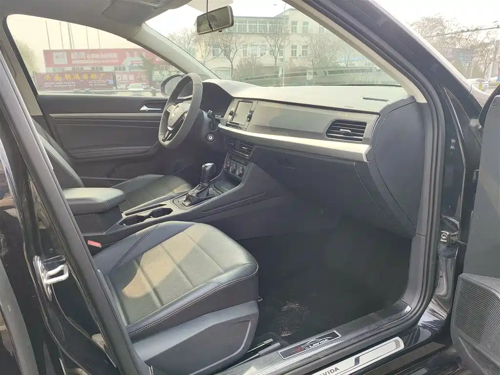 Volkswagen Lavida 2019 1.5L Automatic Comfort Edition China VI фото 15