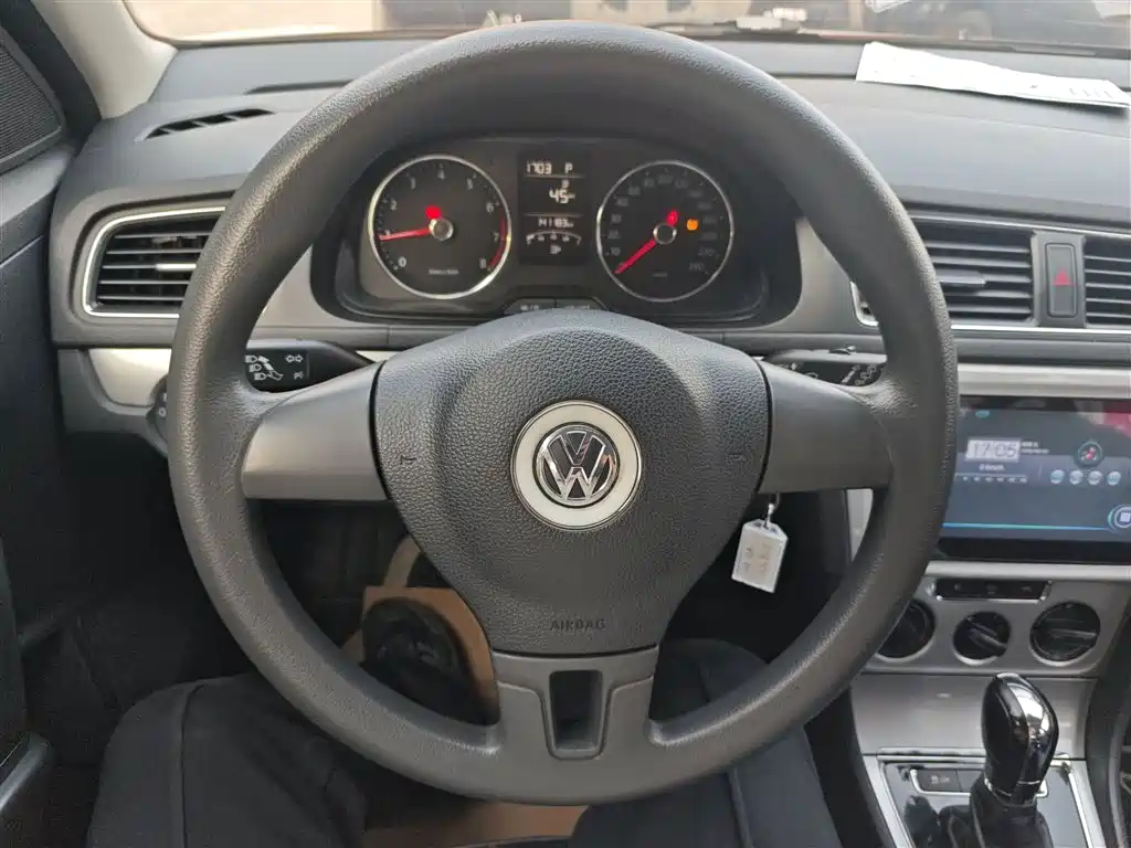 Volkswagen Lavida Tour 2013 1.6L Automatic Comfort фото 11