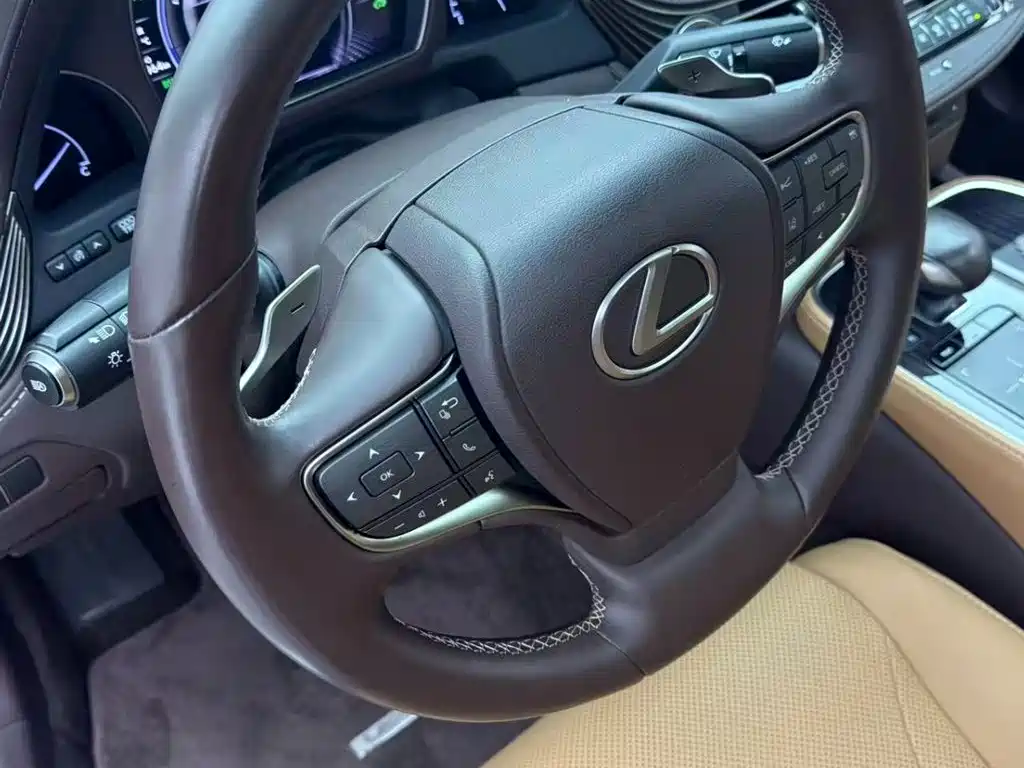 Lexus LS 2020 500h Excellence (China V) фото 12