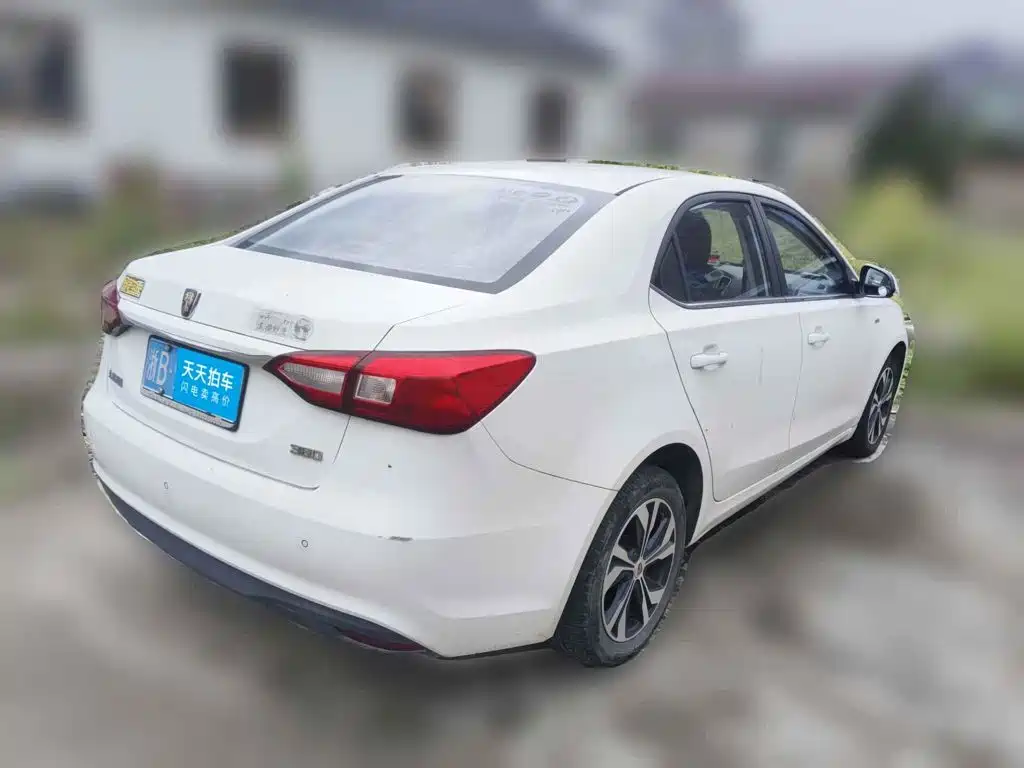Фото 5 - Roewe 360