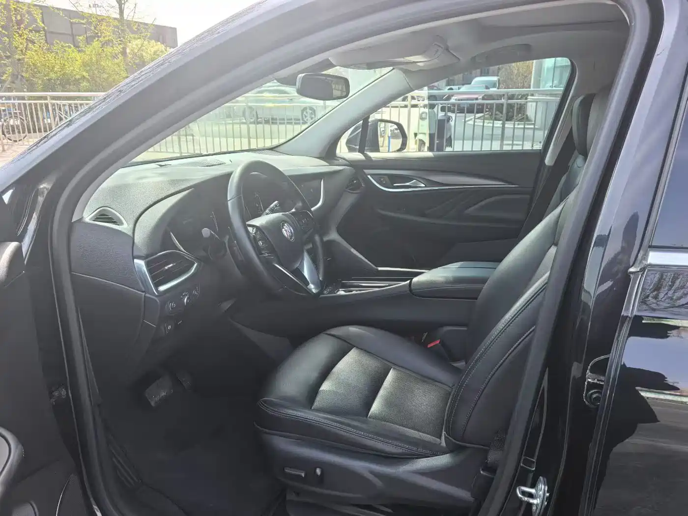 Buick Enclave 2022 652T 2WD Premium 7-Seater фото 7