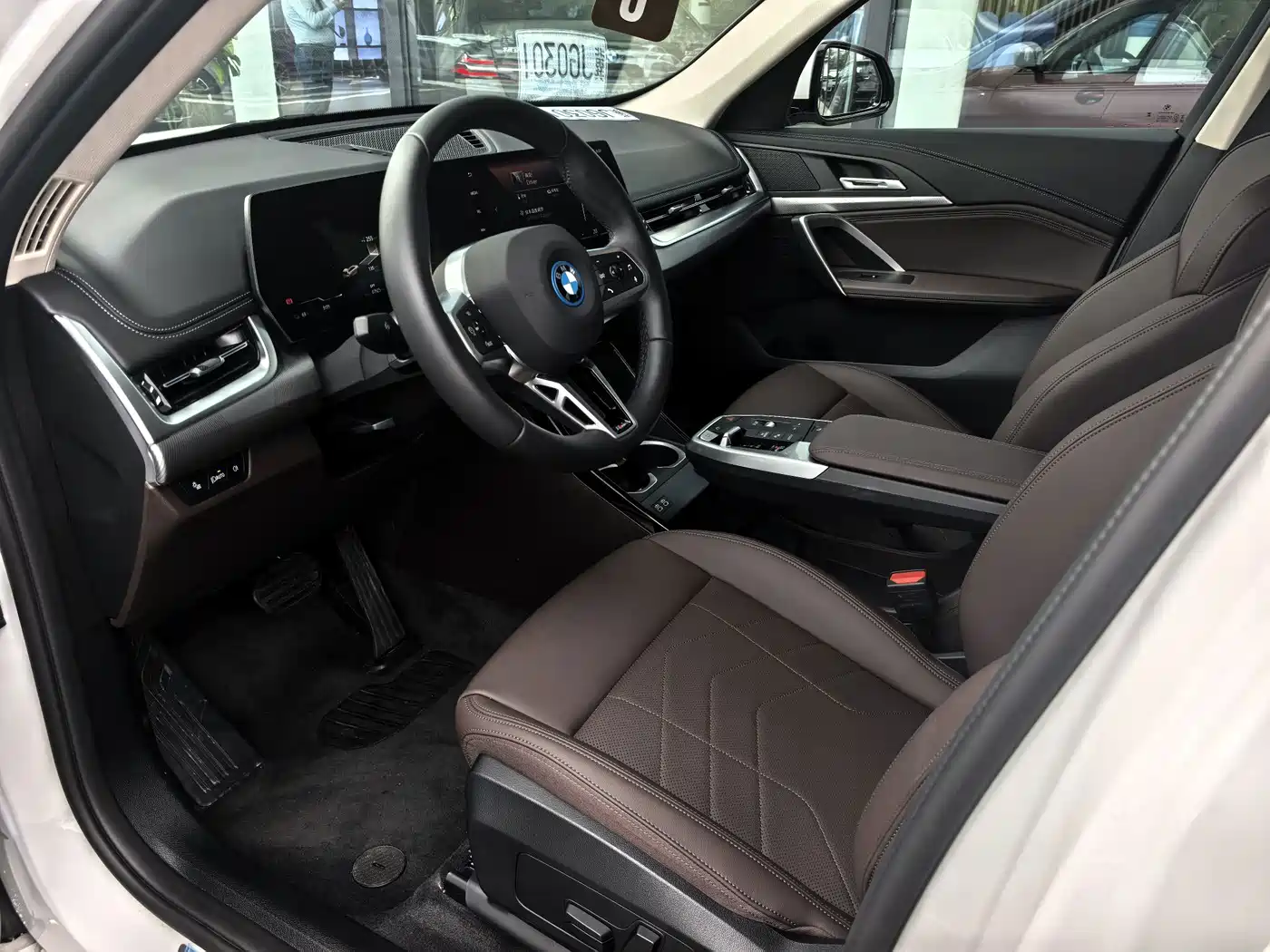 BMW iX1 2025 2025 eDrive25L M Sport Package