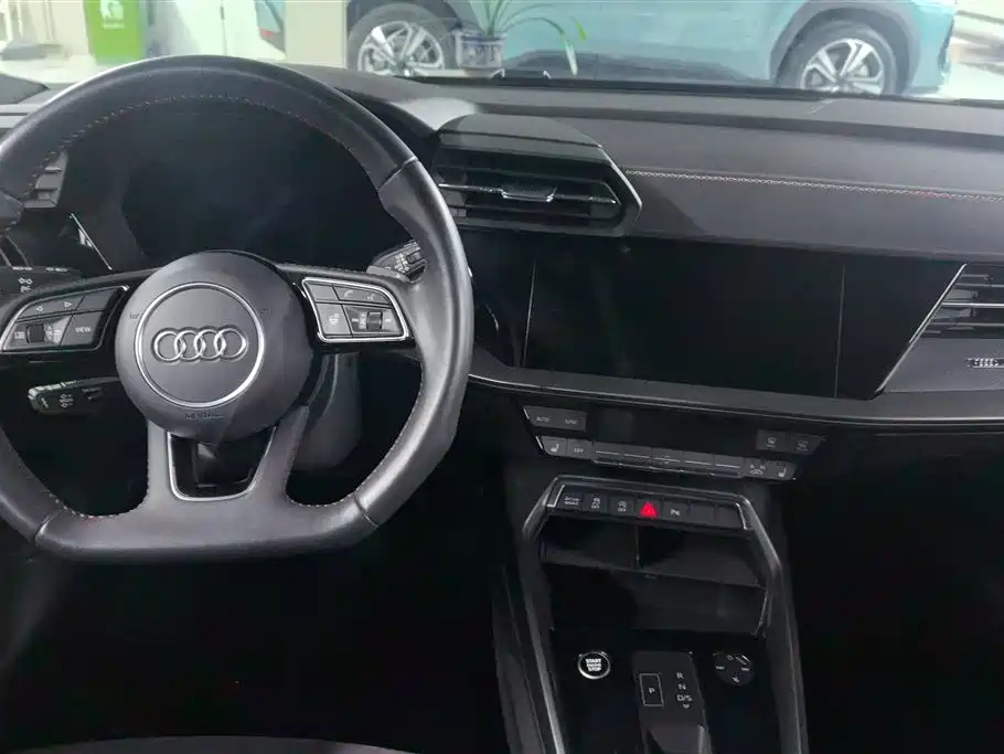 Audi A3 2021 Sportback 35 TFSI Wang Yibo Limited Edition фото 12