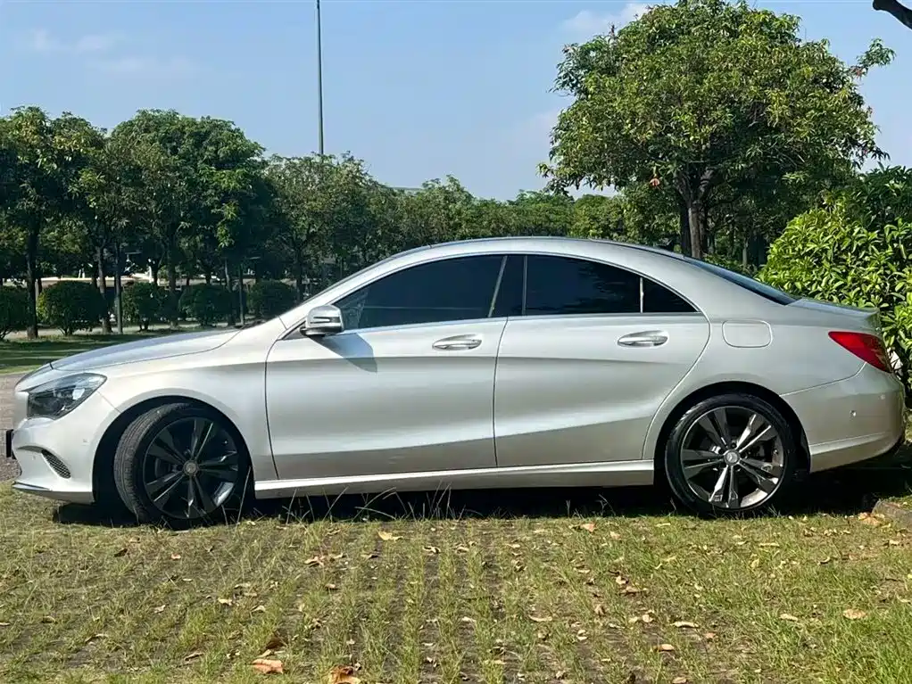 Mercedes-Benz CLA (Import) 2016 CLA 200 Sport фото 4
