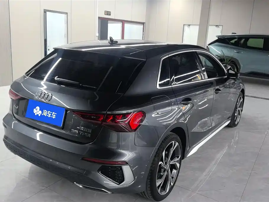 Audi A3 2021 Sportback 35 TFSI Wang Yibo Limited Edition фото 3