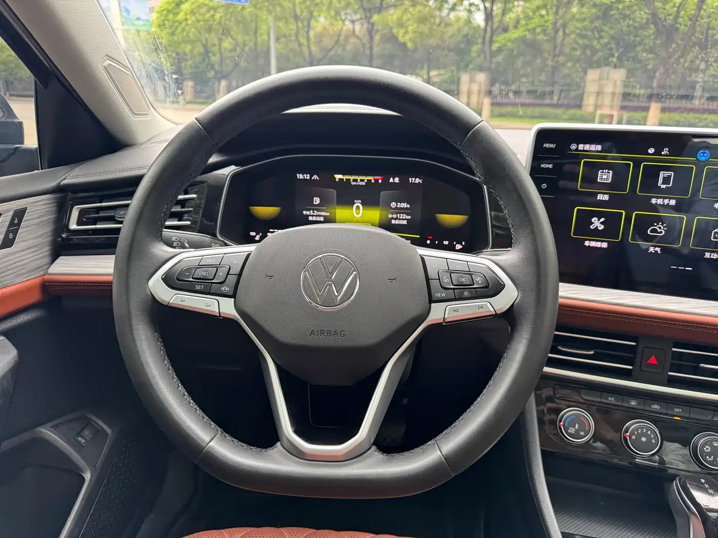 Volkswagen Sagitar 2023 Model Year 280TSI DSG Surpass Edition фото 12