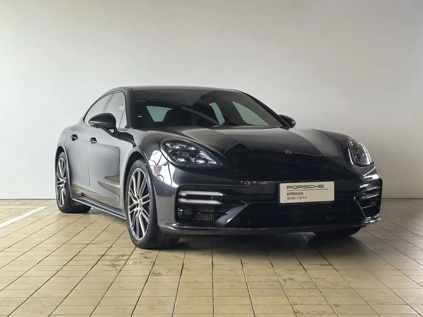 PORSCHE PANAMERA