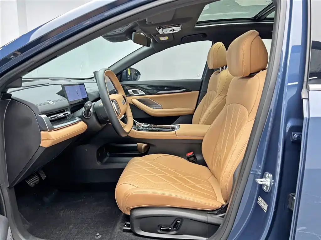 Geely Galaxy Galaxy A7 2025 EM-i фото 15