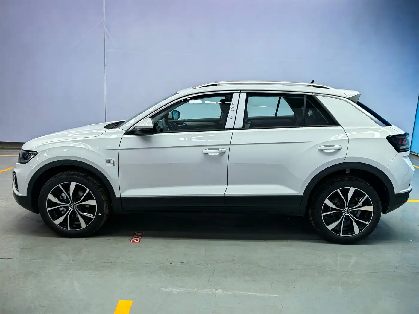 VOLKSWAGEN T-ROC EXPLORING SONGS