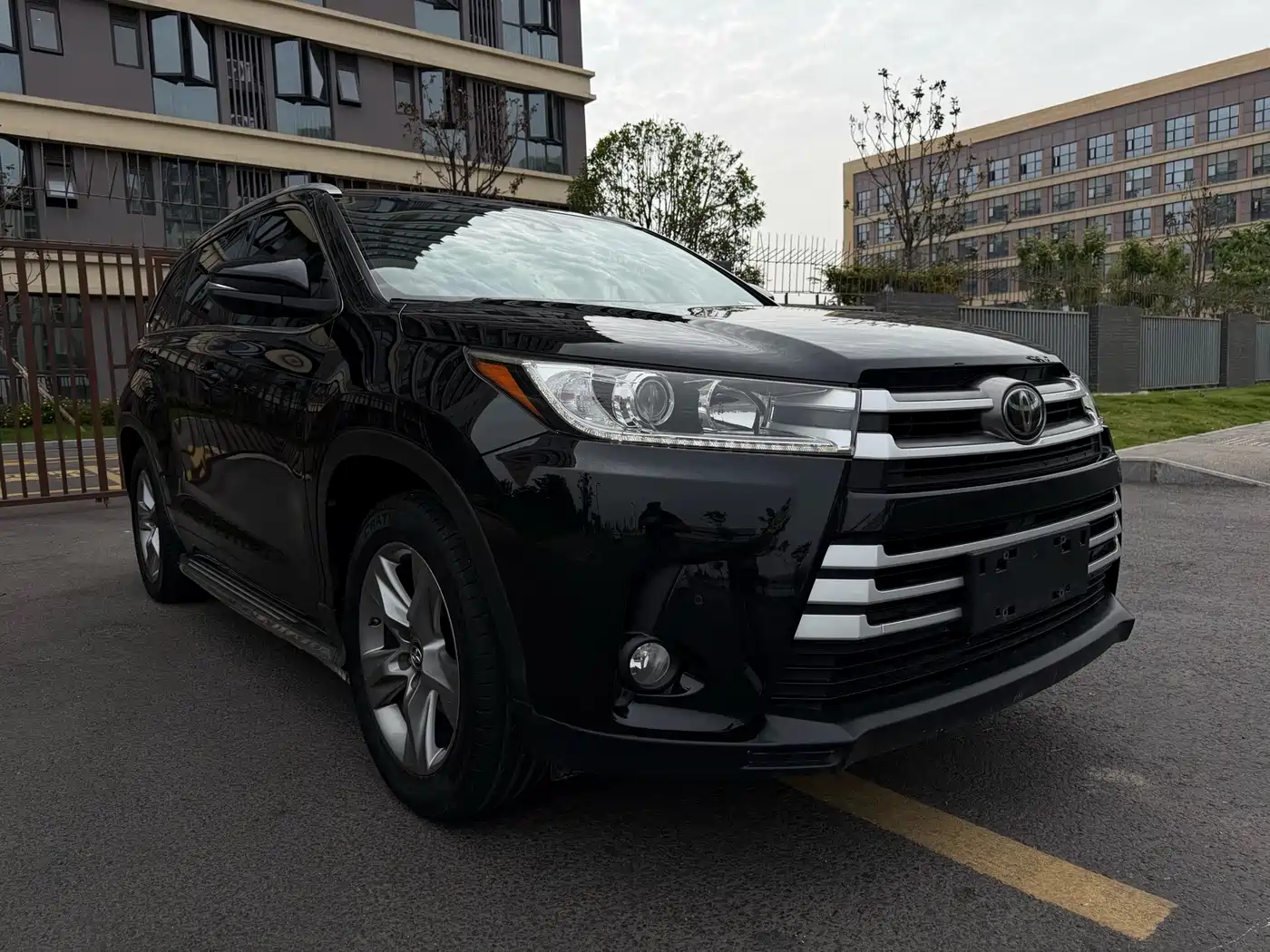 Toyota Highlander 2018 2.0T 4WD Luxury 7-seater China VI фото 3