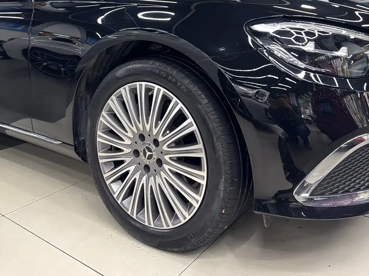 Mercedes-Benz E-Class 2023 E 300 L Fashion фото 17