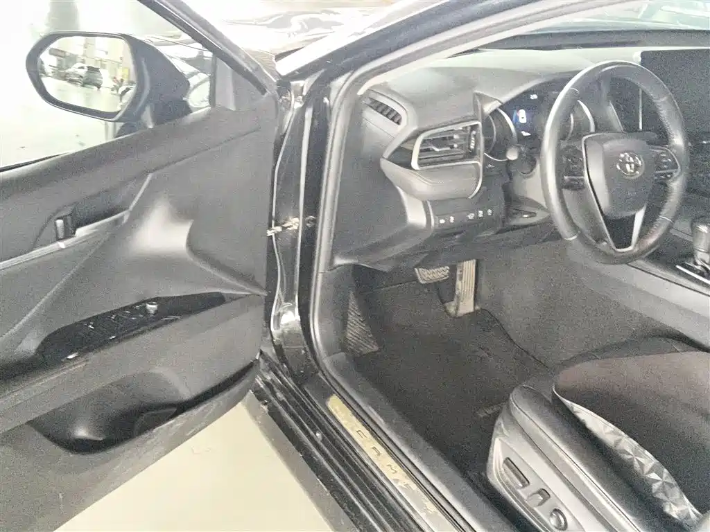 Toyota Camry 2021 2.0G Luxury Edition фото 16