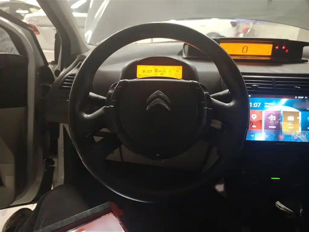 Citroën C-Quatre 2015 2013 Model Sedan 1.6L Automatic Premium Style