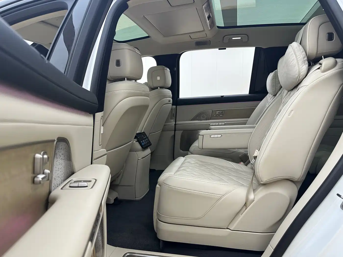 NIO ES8 2025 2025 Base Model