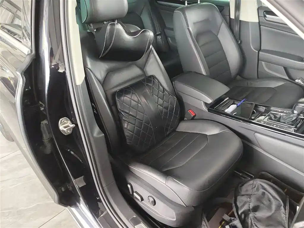 Volkswagen Phideon 2019 380TSI 2WD Business Edition China VI фото 25