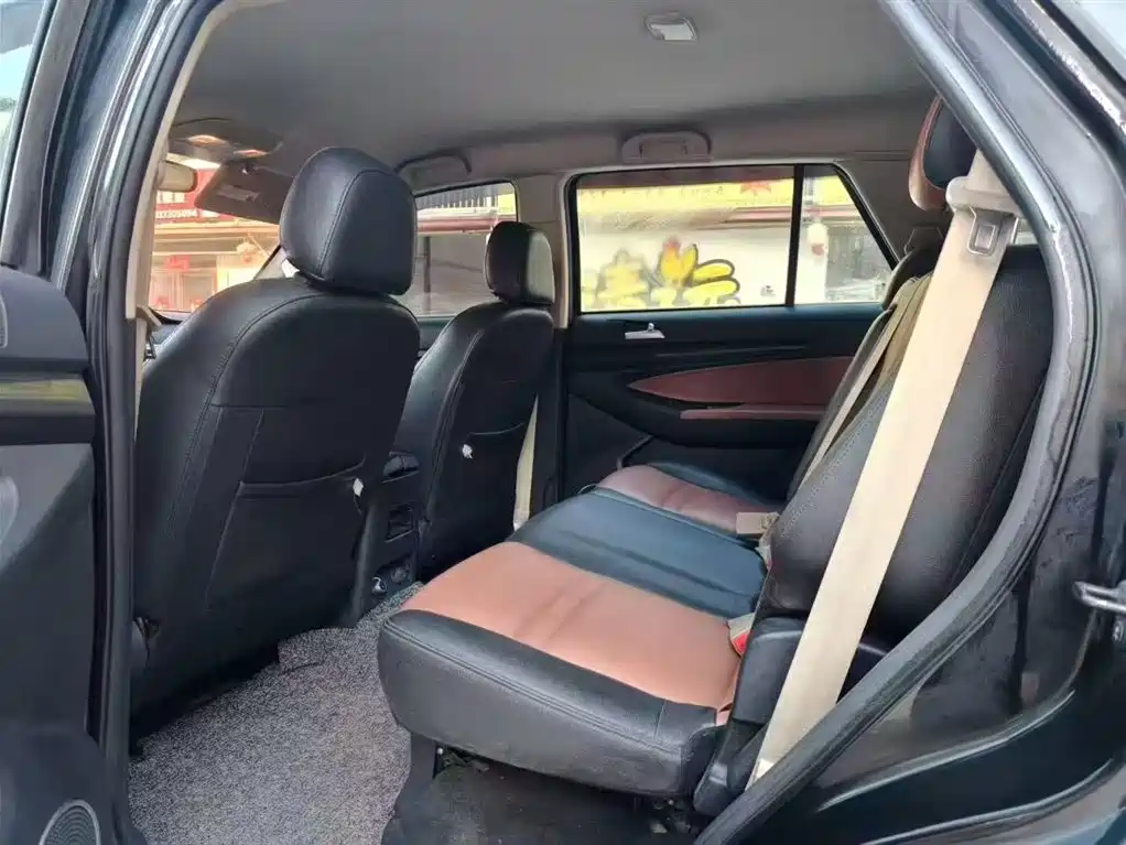 Foday Lanfu 2015 1.9T Diesel 2WD Standard 7-Seater фото 5