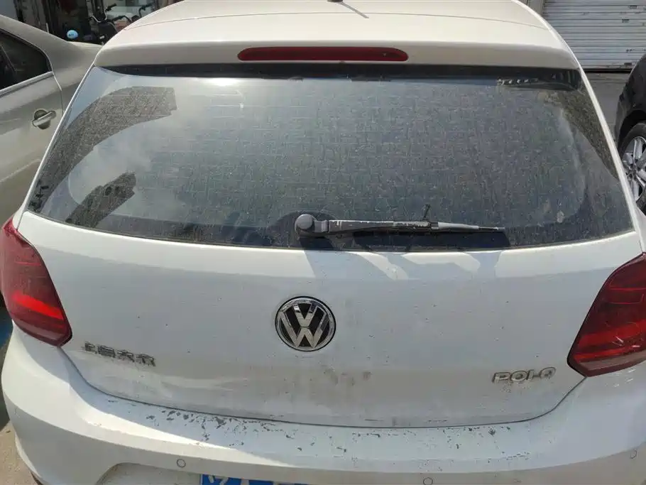 Volkswagen Polo 2014 1.4L Automatic Comfort Edition фото 4