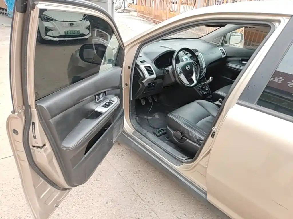 BYD S6 2015 2014 Model 2.0L Manual Luxury 5-Seater
