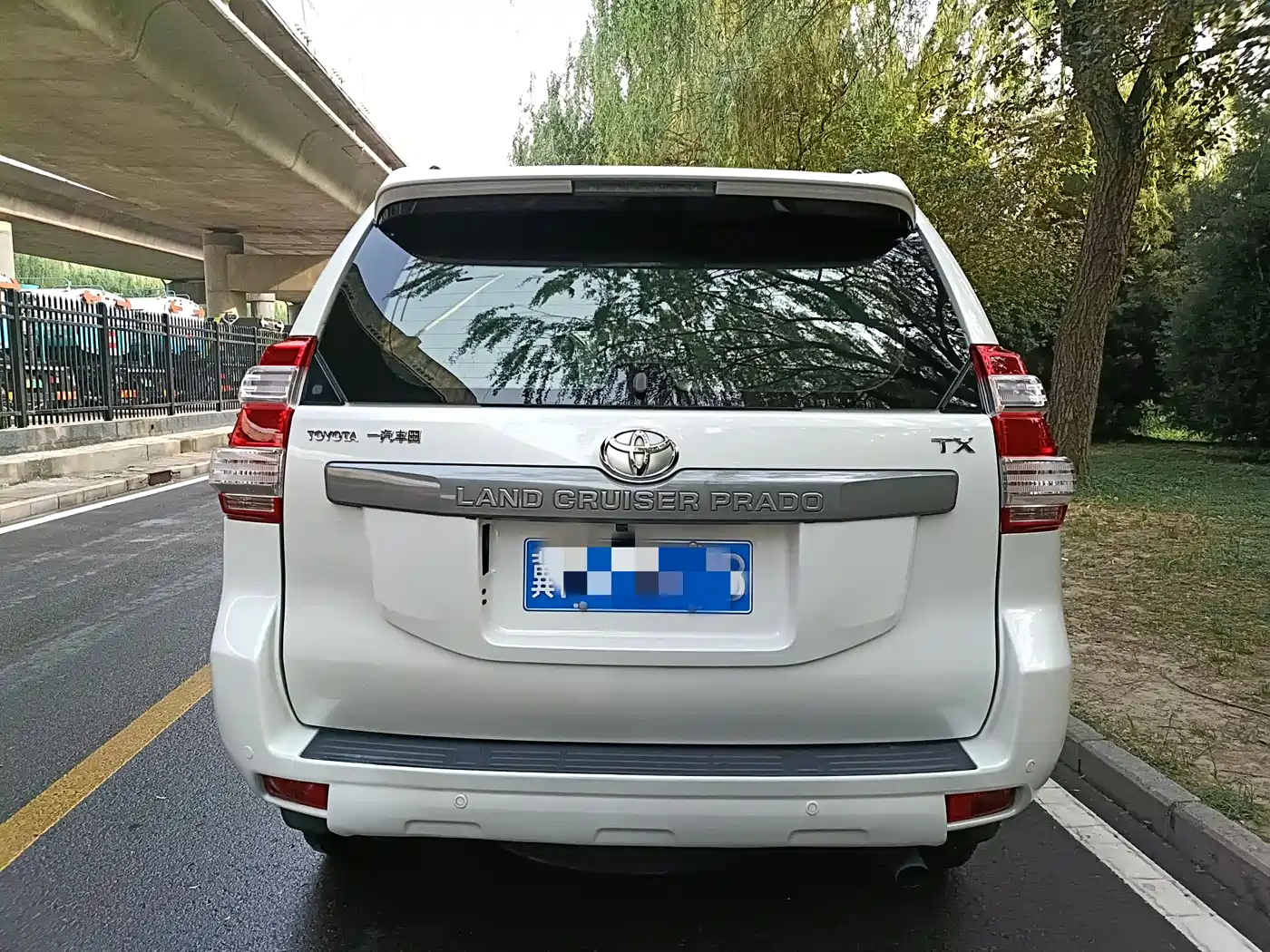Toyota Prado 2016 3.5L Auto TX-L фото 16