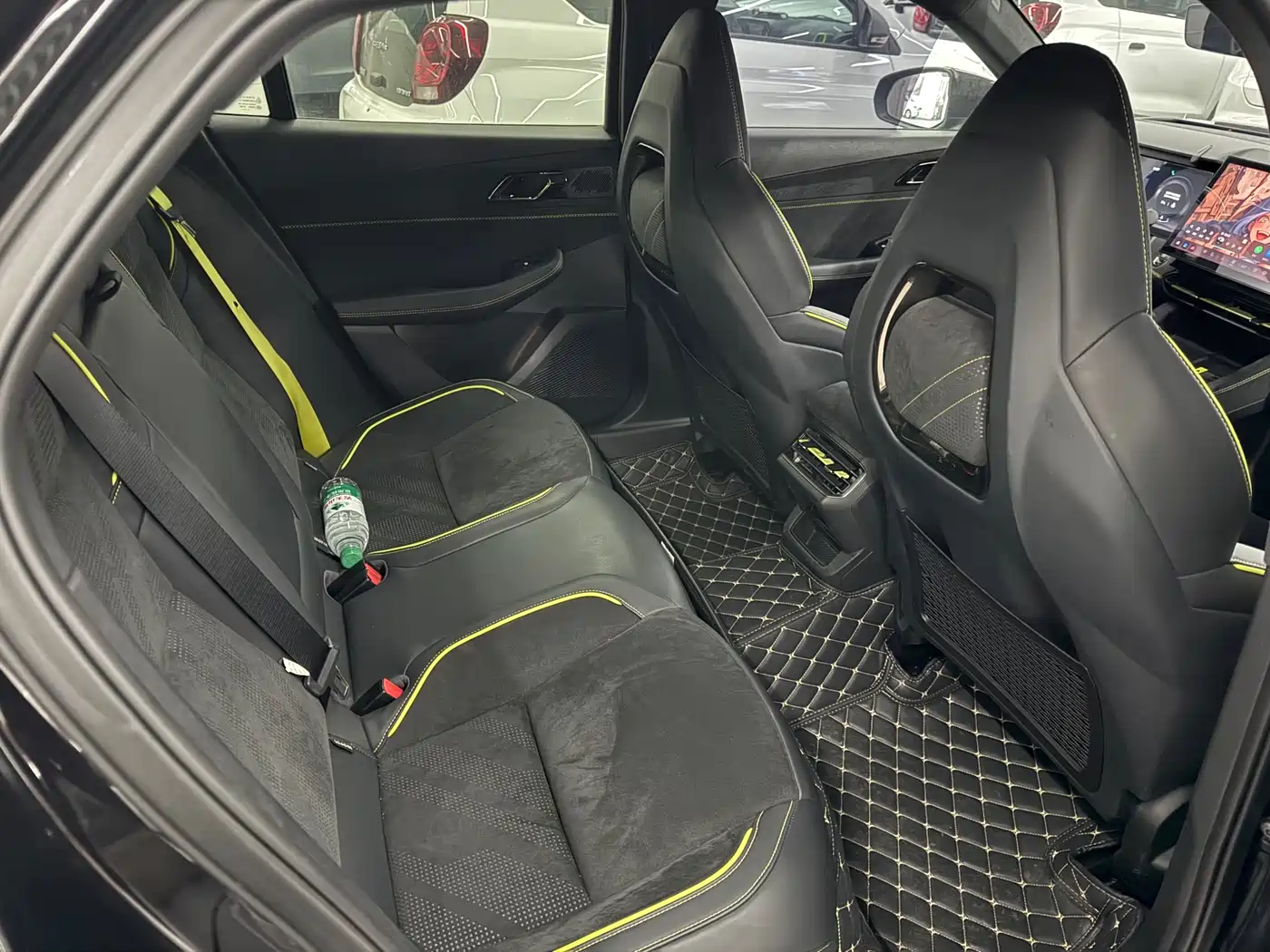 Lynk & Co 03 2023 03+ 2.0TD Automatic Performance Package фото 19