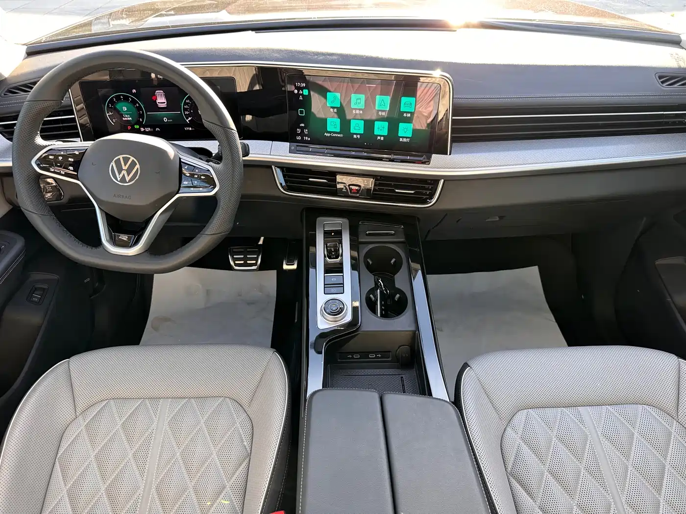 Volkswagen Talagon 2025 380TSI AWD R-Line Tour Public Edition фото 8