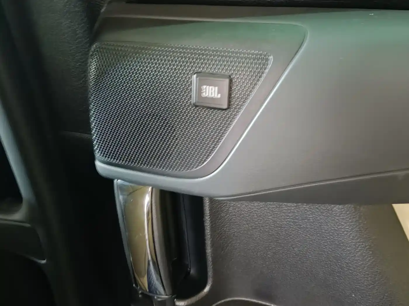 Toyota Vellfire 2023 Crown Hybrid 2.5L HV Ultimate фото 8