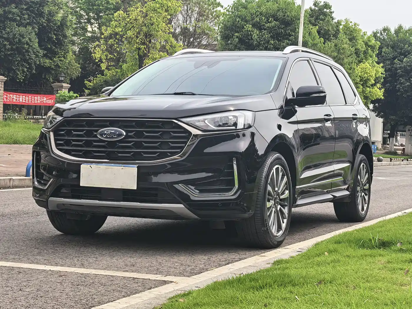 Ford Edge 2021 2021 PLUS EcoBoost 245 FWD Luxury Sharp 7-seater