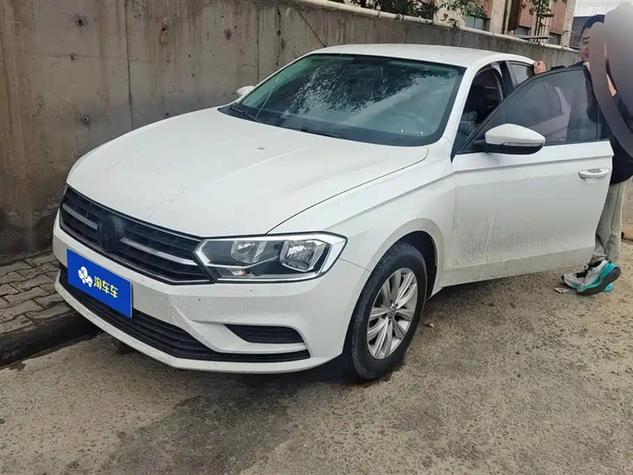 Volkswagen Bora 2018 1.5L Automatic Fashion