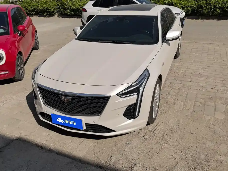 CADILLAC CT6