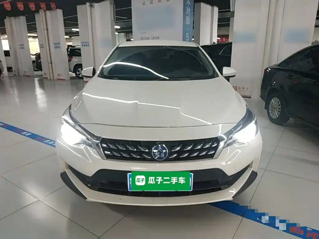 Venucia D60 2021 2020 1.6L XE CVT Premium Edition