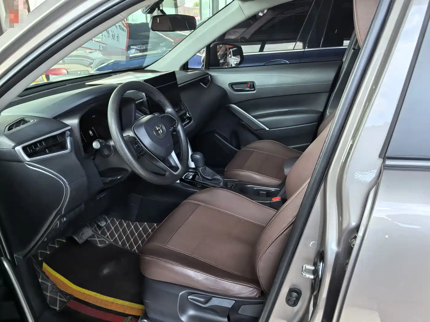 Toyota Frontlander 2024 2.0L CVT Elite Edition фото 7
