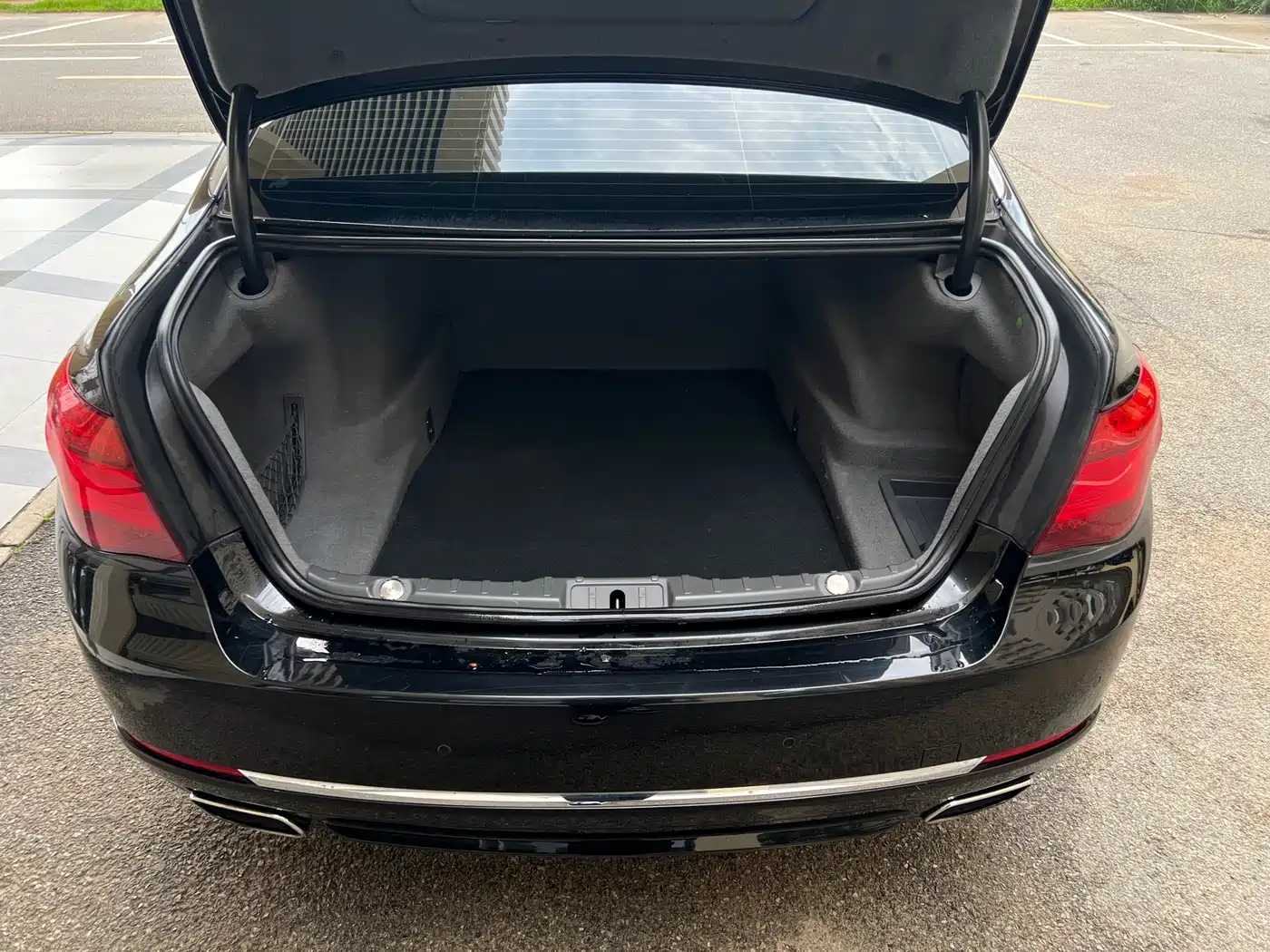 Фото 29 - BMW 7 Series