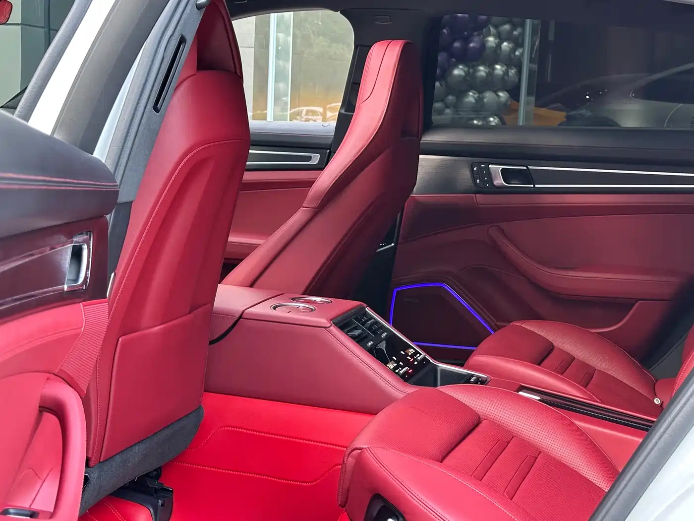 Porsche Panamera 2023 Panamera Executive Long Wheelbase Platinum Edition 2.9T фото 7