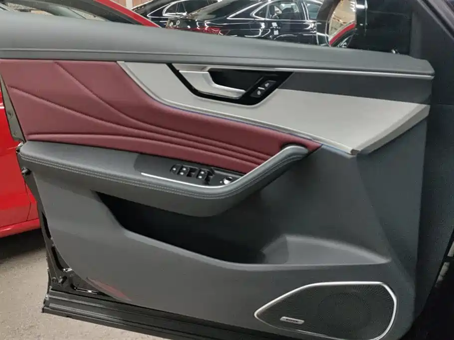Hongqi HS5 2025 2.0T 2WD Qixiang Pro фото 7